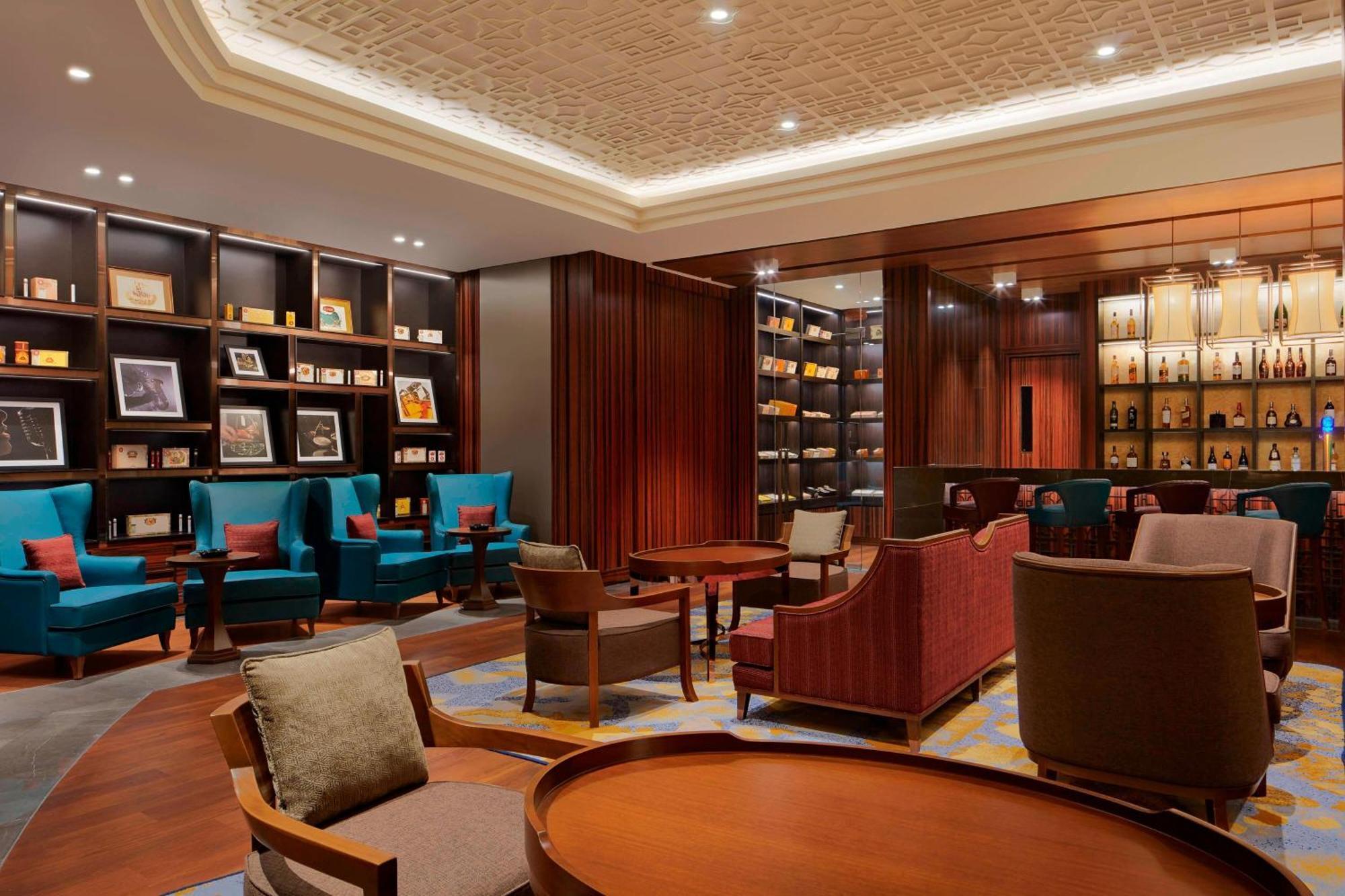 Sheraton Petaling Jaya Hotel Exterior photo Library at The Oberoi, Mumbai