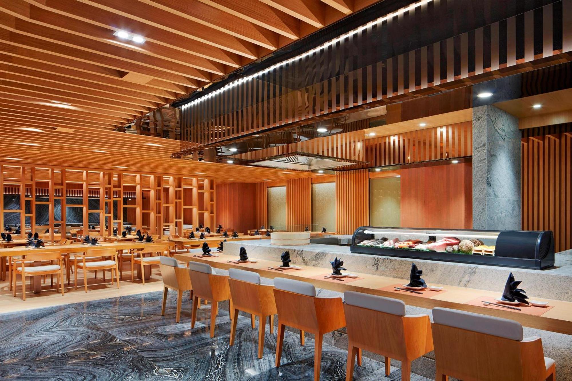 Sheraton Petaling Jaya Hotel Exterior photo Sushi restaurant in Tokyo