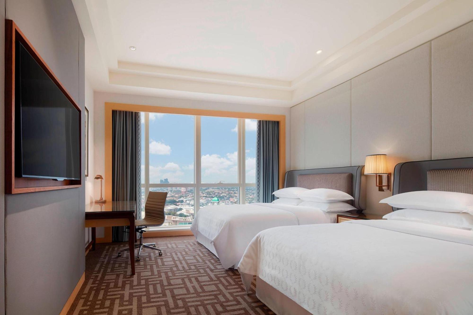 Sheraton Petaling Jaya Hotel Exterior photo Deluxe Room