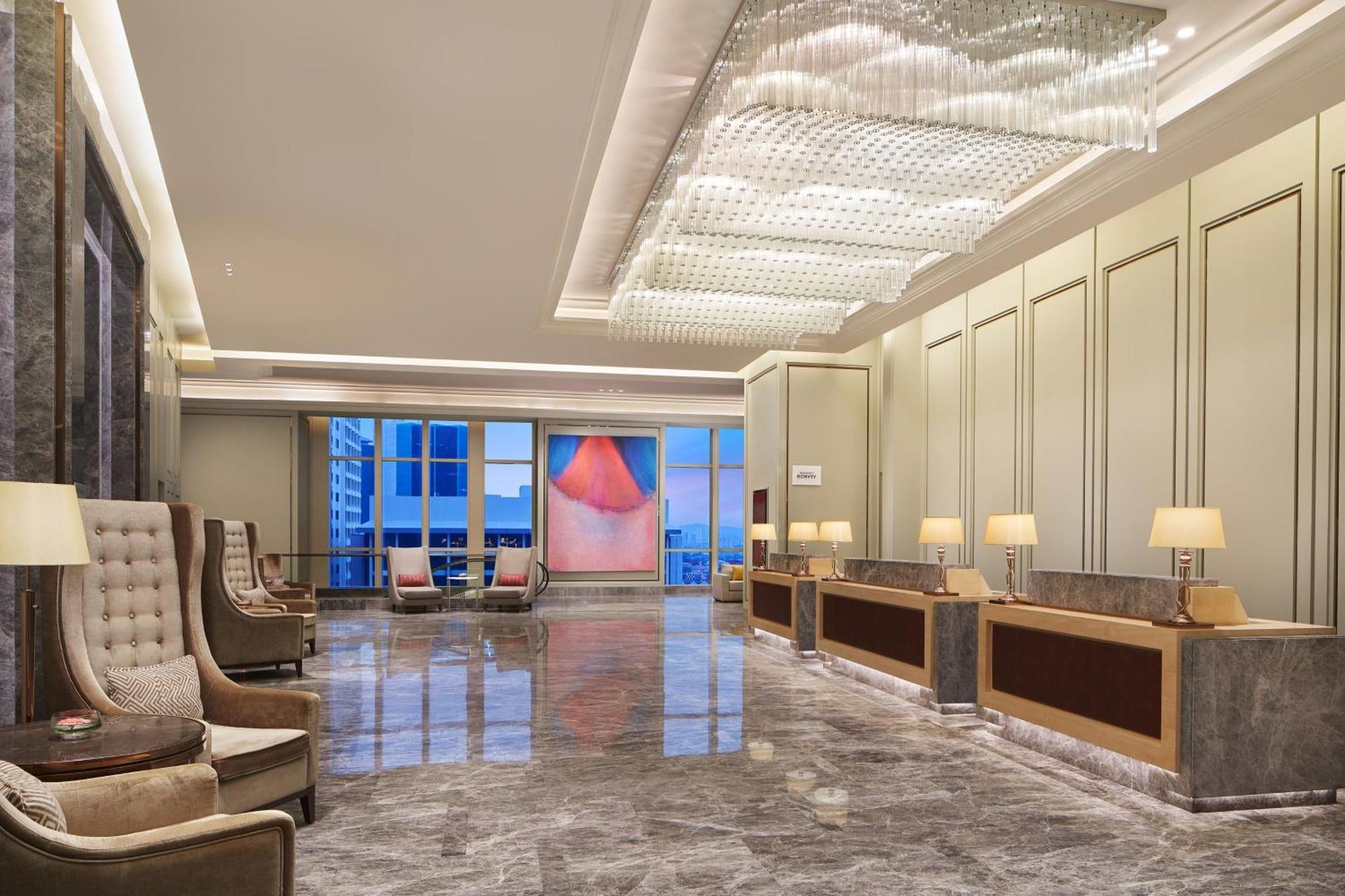 Sheraton Petaling Jaya Hotel Exterior photo Lobby